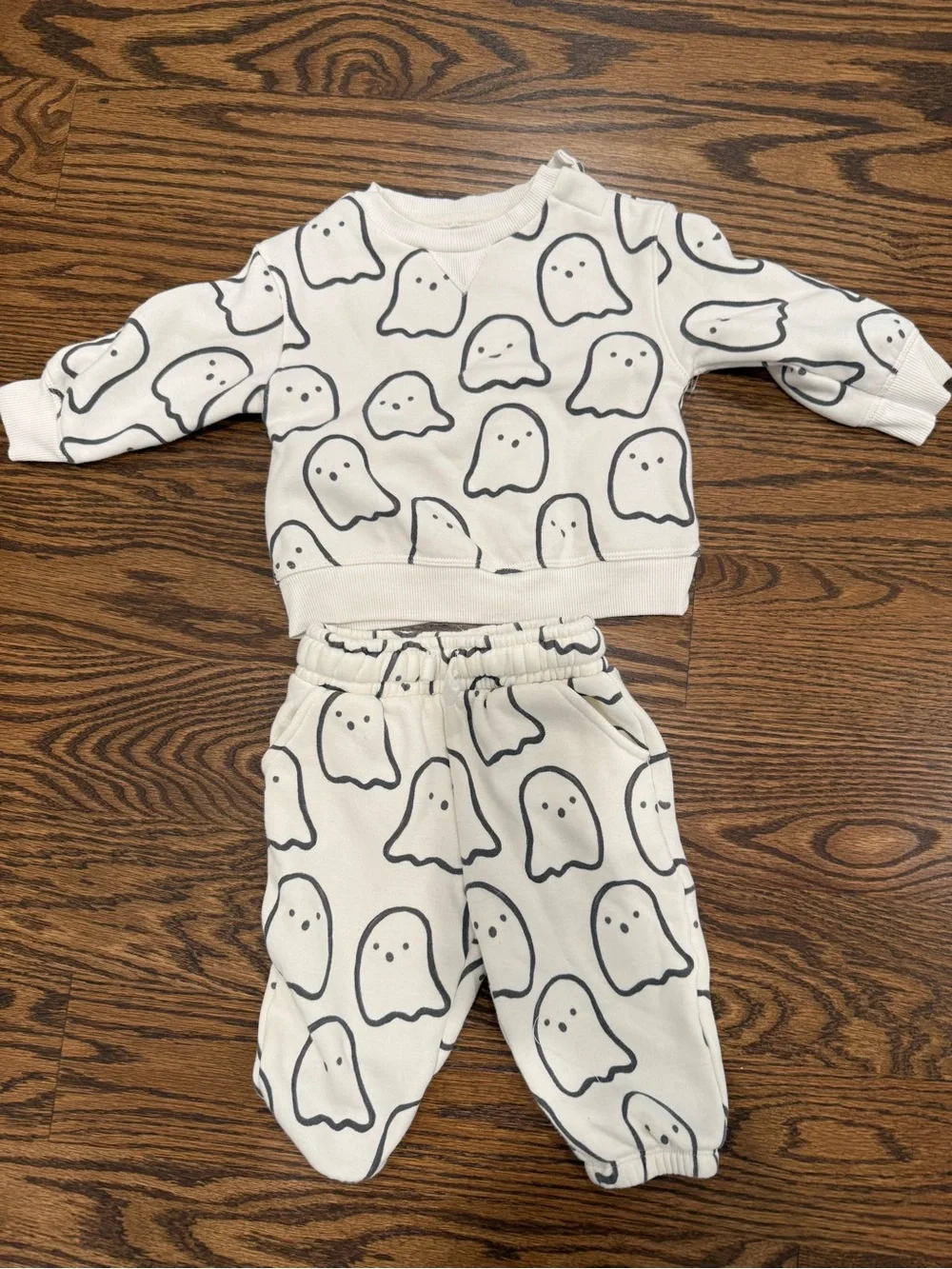Like New Baby & Toddler Little Co. Halloween Ghost Comfy Set 9 Months